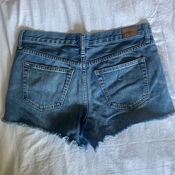 BDG Mid Rise Breezy Denim Shorts - Picture 3 of 3